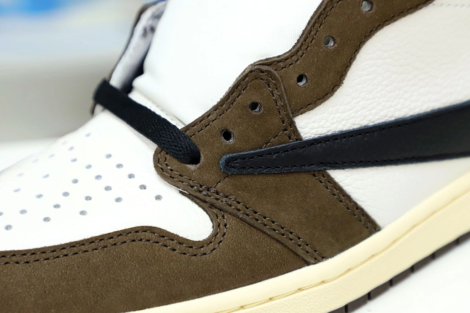 RETRO 'MOCHA' AIR HIGH 1 SCOTT X TRAVIS OG JORDAN 0206